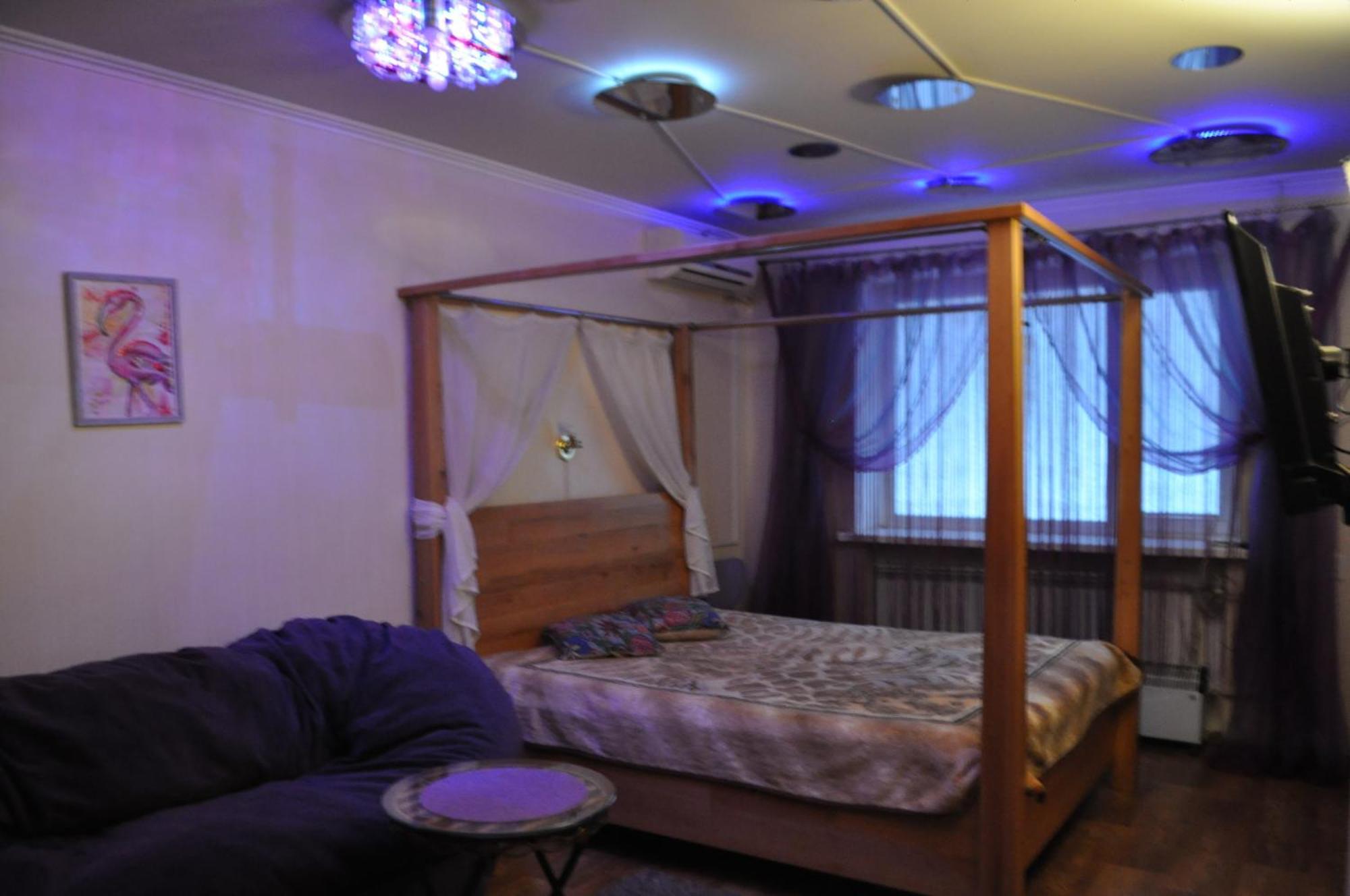 Cozy Apartments Near The Mcdonalds เครเมนชุก ภายนอก รูปภาพ
